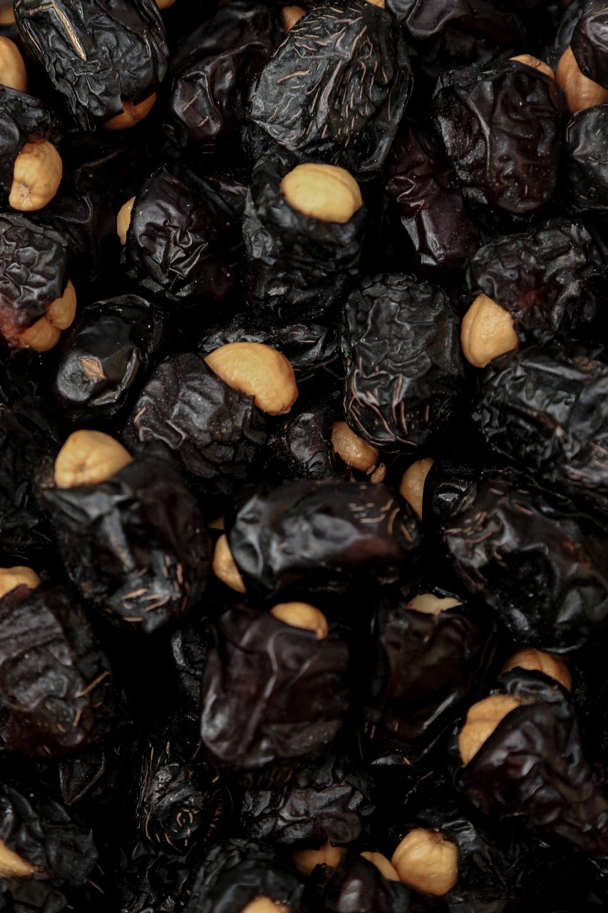 Al-Tammar Ajwa Premium Dates – With Cashews