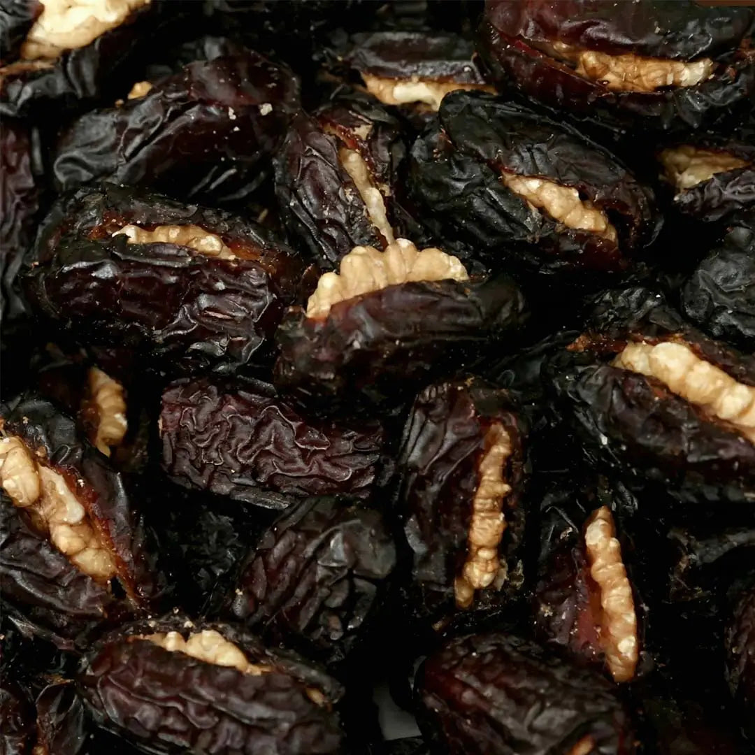 QALMI DATES WITH WALNUT - AL-TAMMAR