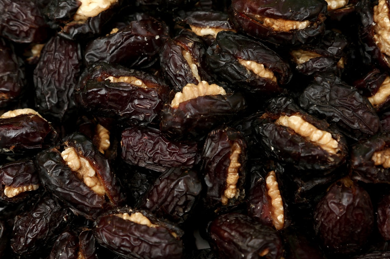 Al-Tammar Qalmi Walnut Dates – Premium Nut-Filled Dates