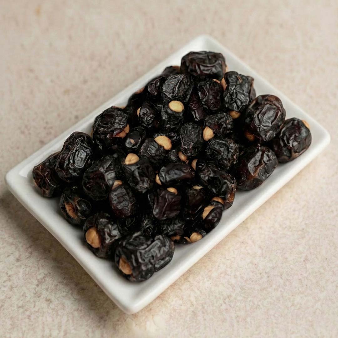 Al-Tammar Ajwa Premium Dates – With Cashews